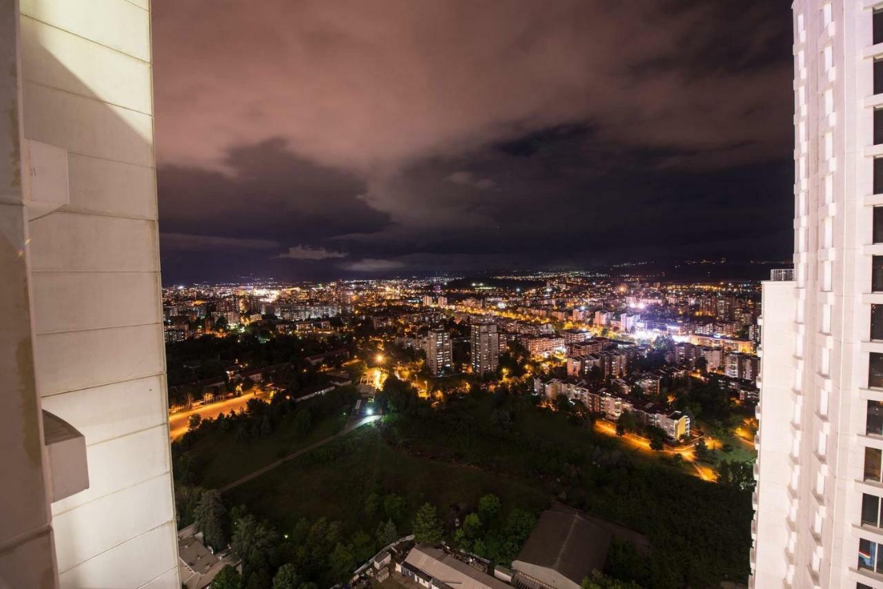 33Rd Floor Luxury Apartment Spa & Fitness Skopje Exterior photo