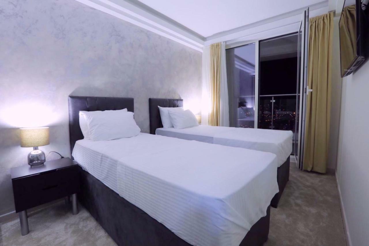 33Rd Floor Luxury Apartment Spa & Fitness Skopje Exterior photo
