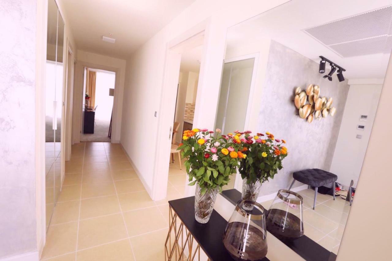 33Rd Floor Luxury Apartment Spa & Fitness Skopje Exterior photo