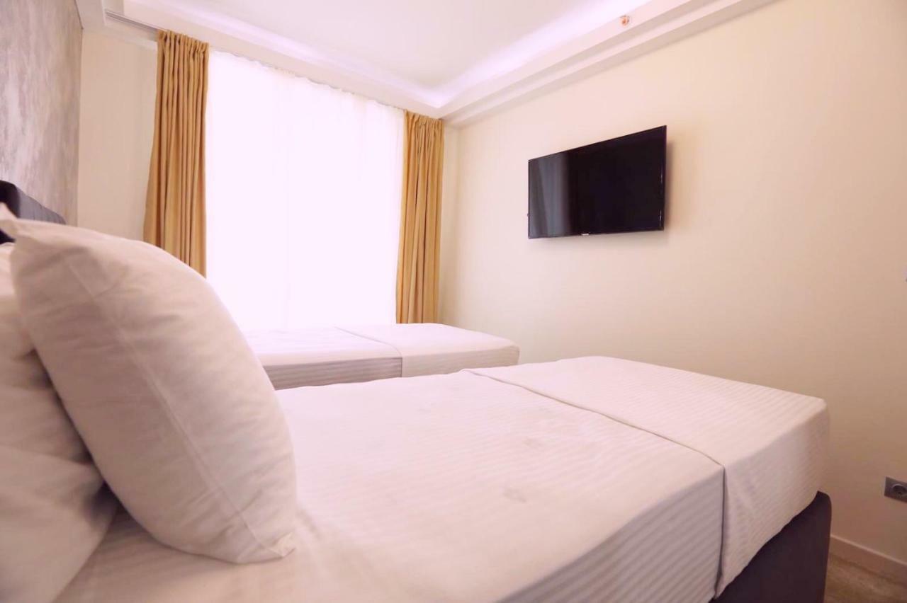 33Rd Floor Luxury Apartment Spa & Fitness Skopje Exterior photo